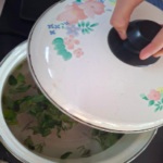 Dejar hervir aproximadamente por 7 minutos.